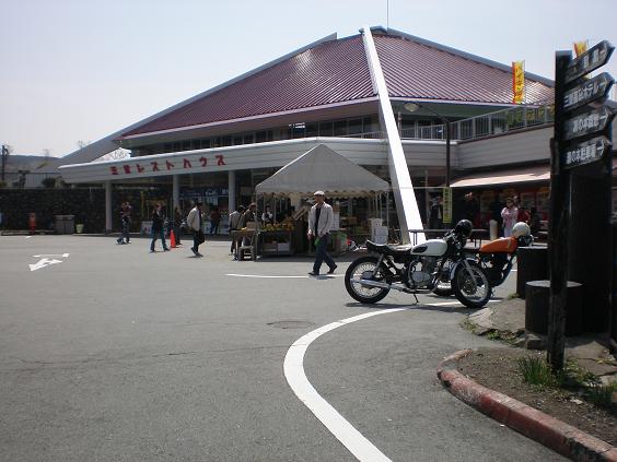 03.jpg