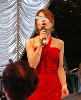 清水美帆氏