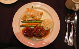 マジックポリネシアショーの食事