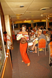 ショーダンサー　２