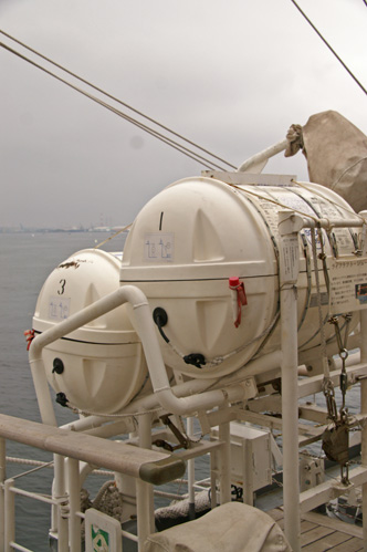 ライフ・ラフト・シェーター