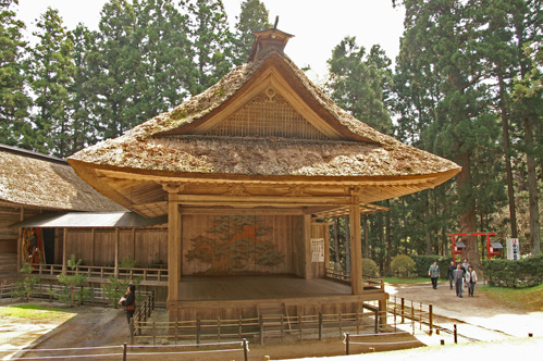 白山神社能舞台