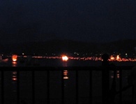 灯籠流し