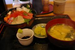 海鮮丼
