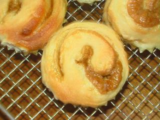 メ－プルシナモンプチパン