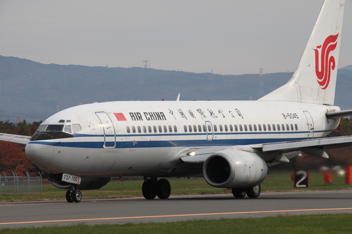 中国国際航空　B737-700