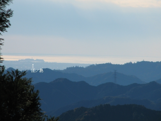 武蔵御岳神社から見た湘南江ノ島
