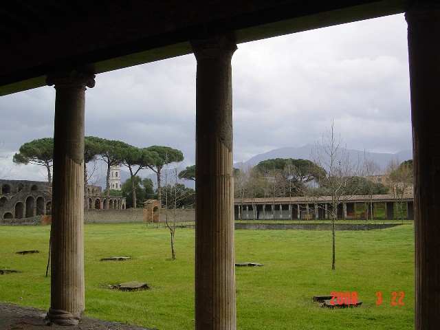 ポンペイ中庭２