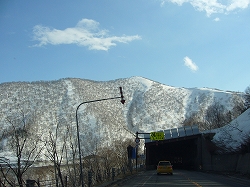 日勝峠越え。