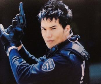 DOGxPOLICE 市原隼人.jpg