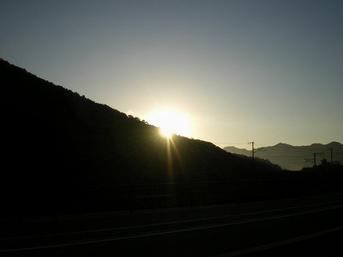 山香で朝日を見る(6.54)