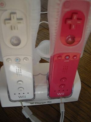 Wiiリモコン充電器