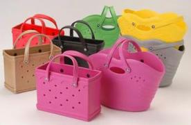 crocs_plaza_2007