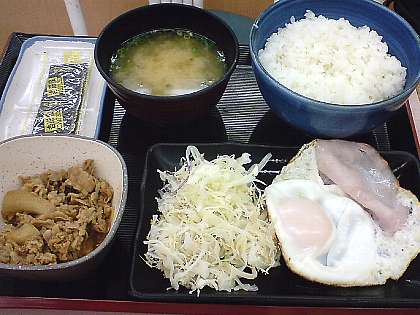 ☆今日の朝食｢ルームサービス｣By ヒルトン 09-12-05