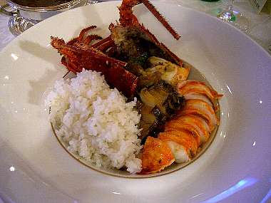 ☆今日のランチ「伊勢海老とアワビのスペシャルカレー｣By 資生堂パーラー