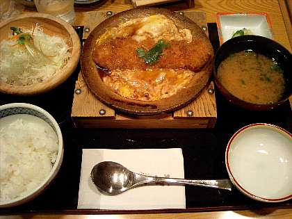 ☆今日のランチ「カツ煮」 By一栄09-11-24