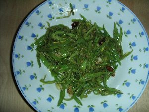 なた豆のいためもの。