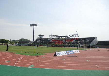 本城陸上競技場.JPG