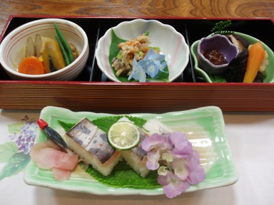 月の宿ランチセット