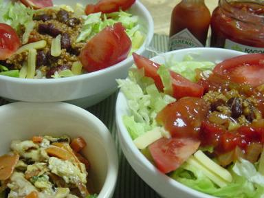 チリコンカンでタコライス