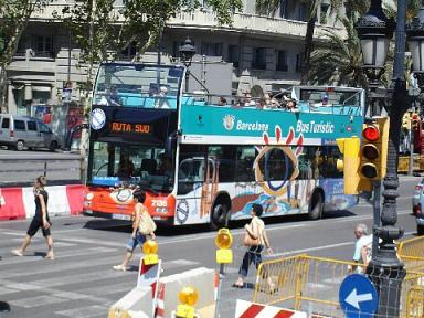 バルセロナの２階建て観光バス