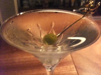 大阪　バー　アルディ　マティーニ