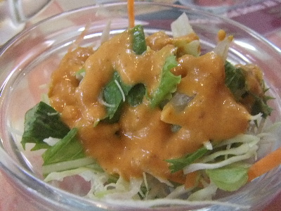 京成立石　カレー　アビスカ　サラダ