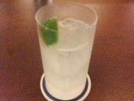 銀座　バー　アヴァンティ　ジントニック