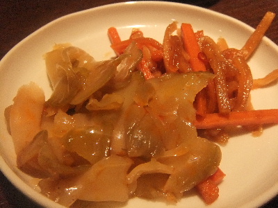 東京駅　東京炒飯　ザーサイ