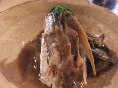 大阪　居酒屋　燗の美穂　ブリ大根