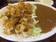 関屋　居酒屋　モアナ　カレー白モツ