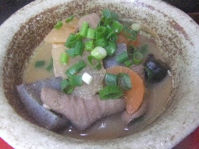 立石　蕎麦屋　むらこし　モツ煮