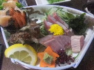 益田　居酒屋　かすり　よこわ・いさき・サザエ