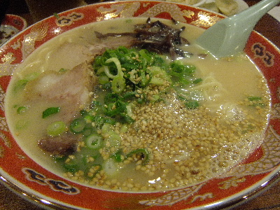 博多駅　二葉亭　ラーメン