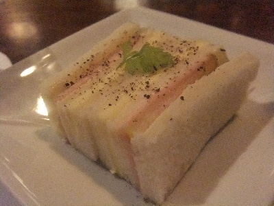 大阪　バー　ベッソ