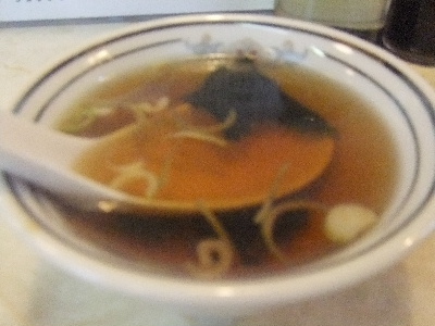 浅草　餃子の王さま　スープ