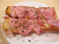 立石　居酒屋　鳥ひで　ガーリックトースト生ハム