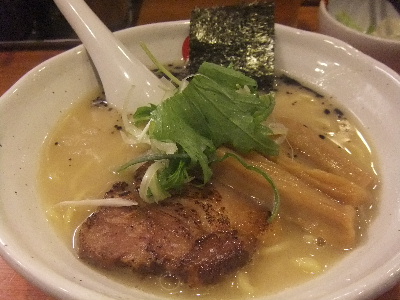 浅草橋　まるとも　豚骨ラーメン