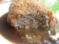 神保町　ランチョン　メンチカツ