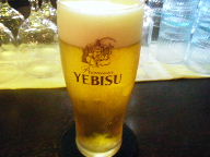 築地　マックモア　生ビール