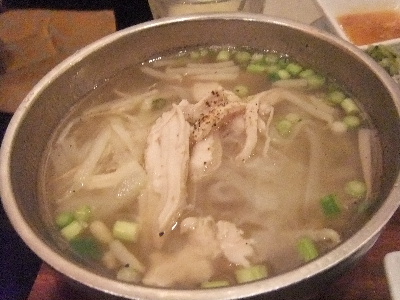 有楽町　バインセオサイゴン　フォー