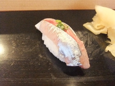 札幌　すし屋のかかし　鯵