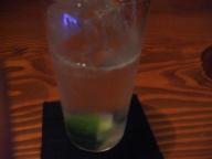 曳舟　バー　Bee　ジントニック
