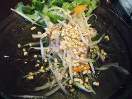 浅草　タイ・ベトナム料理　クロープクルア　サラダ