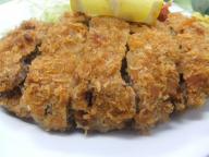 赤羽　居酒屋　まるます家　ジャンボメンチカツ