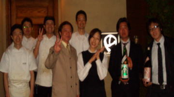 円のメンバーと記念撮影