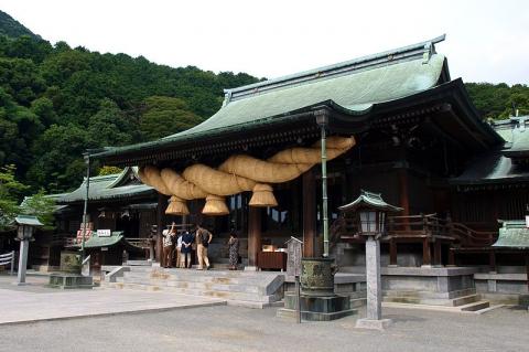 800px-Miyajidake_shrine_2009_A.jpg