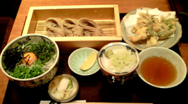 釜あげしらすの小丼と春野菜・青柳の天ぷら御膳。