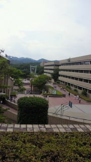 201108061317000 法政　.jpg