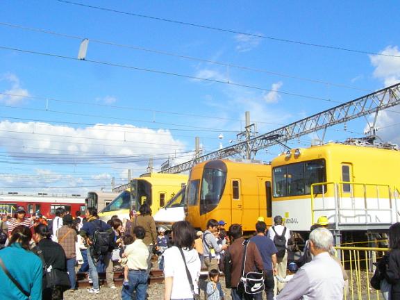 阪神車輌の展示は今年はありませんでした。ですが、綱引き大会や運転士・車掌体験などで、阪神相直編成の近鉄車輌が起用されました。